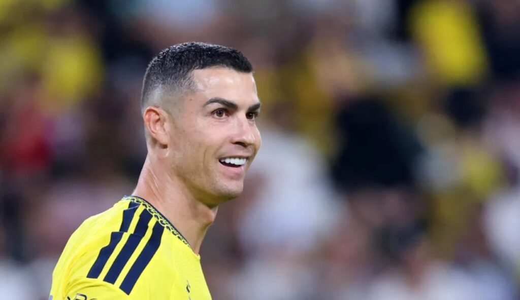 بقي 15 هدفا.. ثلاثية رونالدو مع النصر تقربه من الهدف 1000 بقي 15 هدفا.. ثلاثية رونالدو مع النصر تقربه من الهدف 1000
