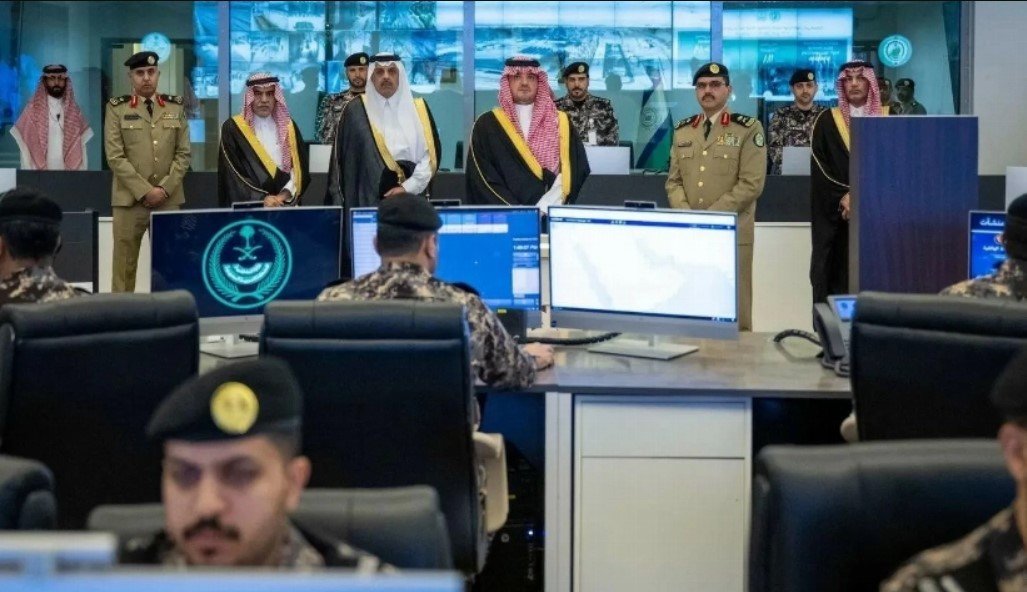 وزير الداخلية يدشّن مركزي القيادة والتحكم ومنظومات الطائرات دون طيار والأمن السيبراني