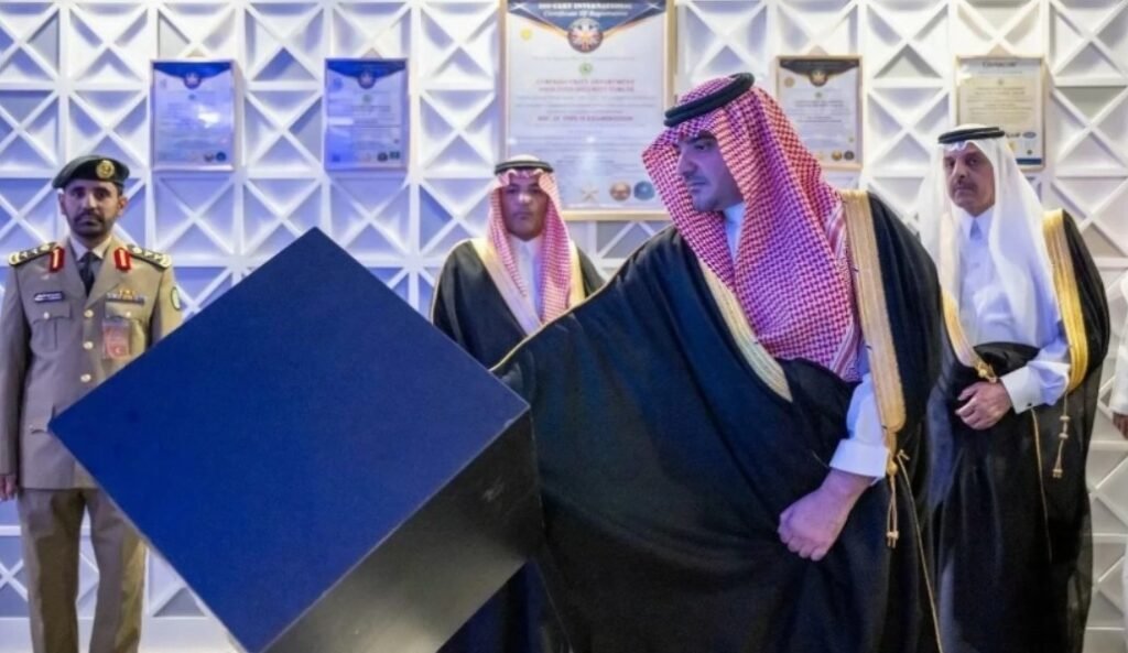 وزير الداخلية يدشّن مركزي القيادة والتحكم ومنظومات الطائرات دون طيار والأمن السيبراني