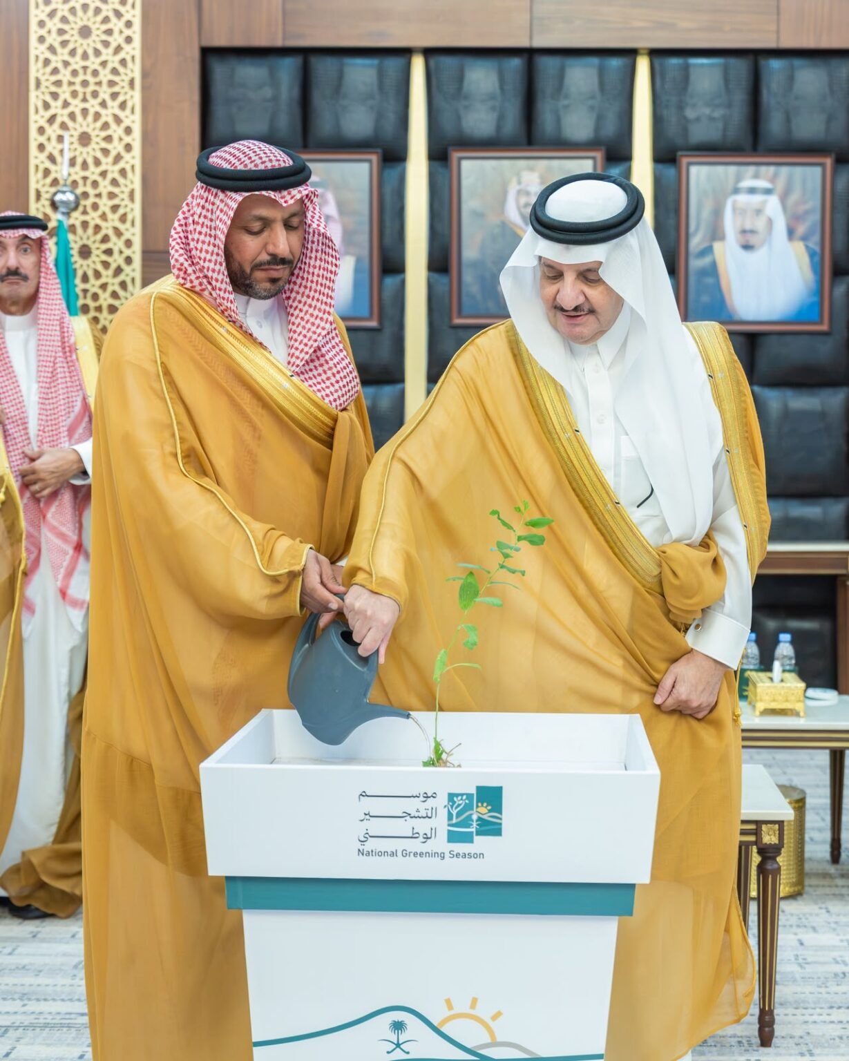 أمير المنطقة الشرقية يدشّن موسم التشجير الوطني 2026–2027 تحت شعار «جيل يغرس.. لوطن يزدهر»