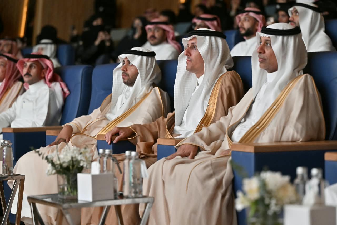 معهد الإدارة العامة بمنطقة مكة المكرمة يحتفل بتخريج 149 خريجًا وخريجة