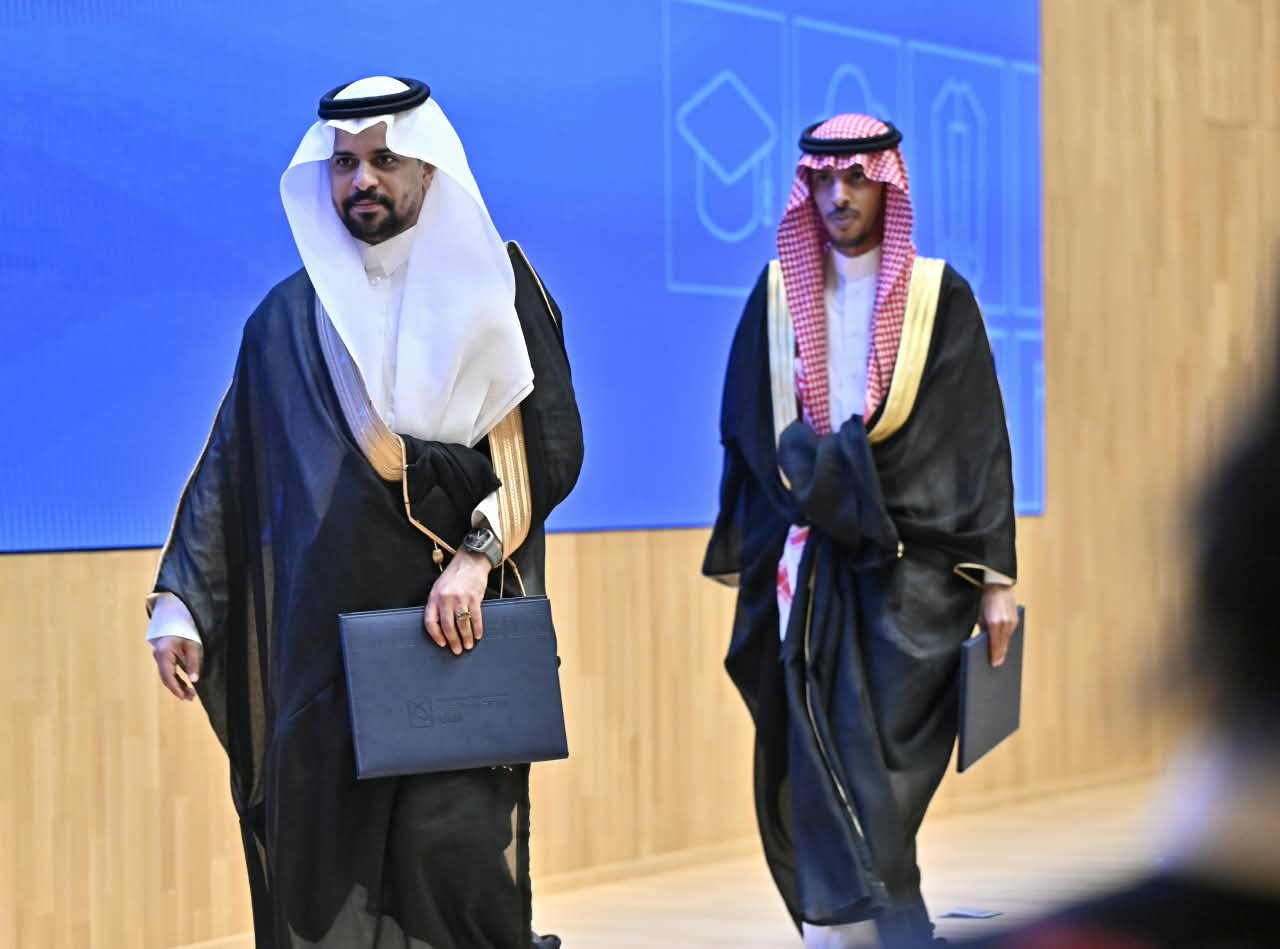 معهد الإدارة العامة بمنطقة مكة المكرمة يحتفل بتخريج 149 خريجًا وخريجة